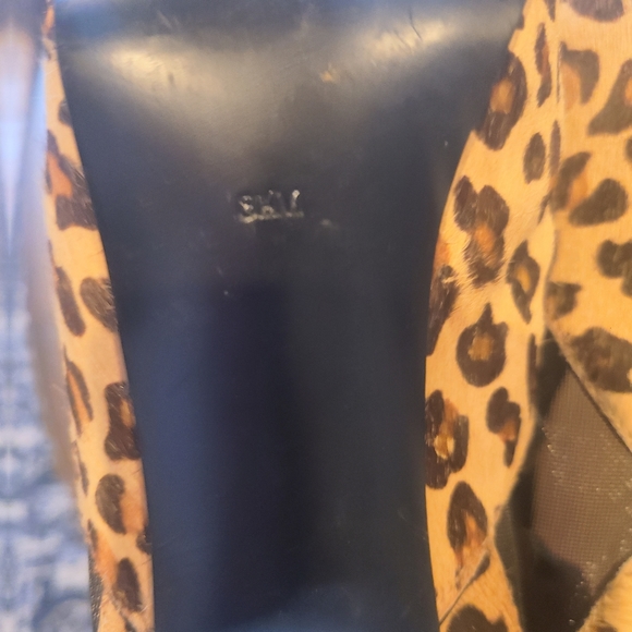 Guess booties. - Picture 16 of 17